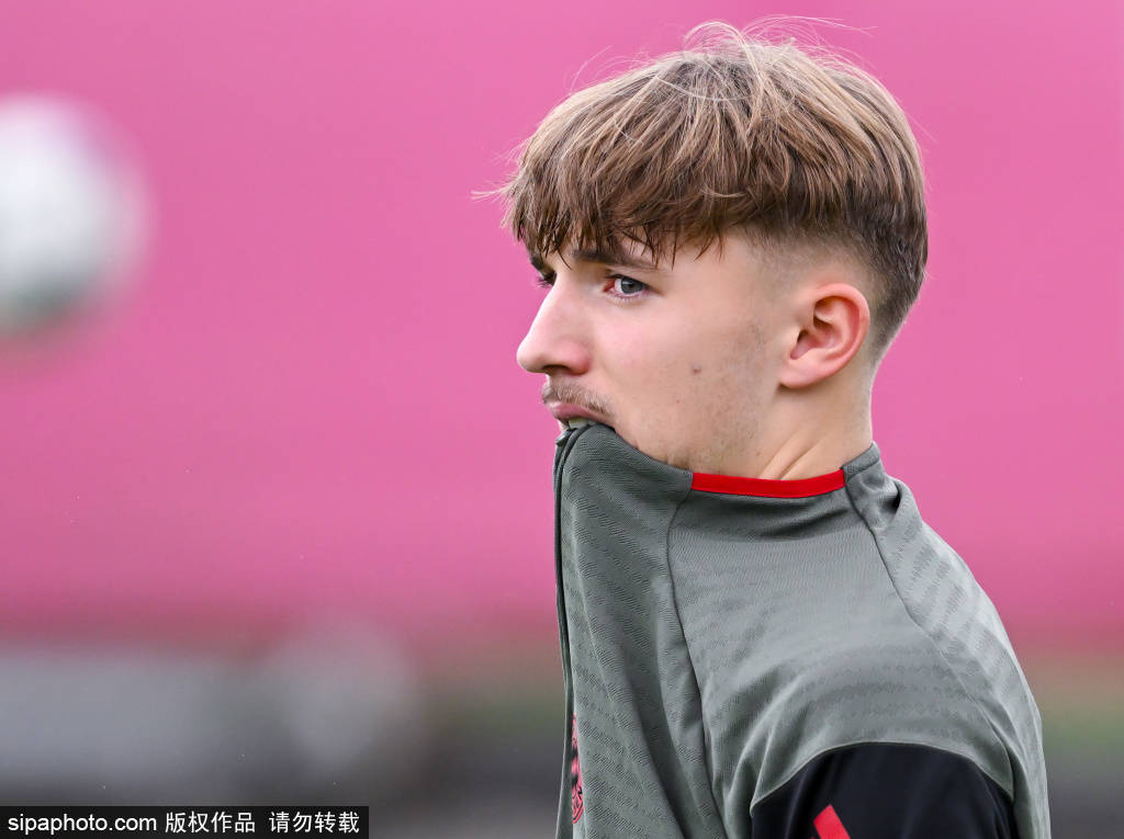 奥利塞的逆转传奇:如何在德甲对弗赖堡的比赛中成就最佳球员